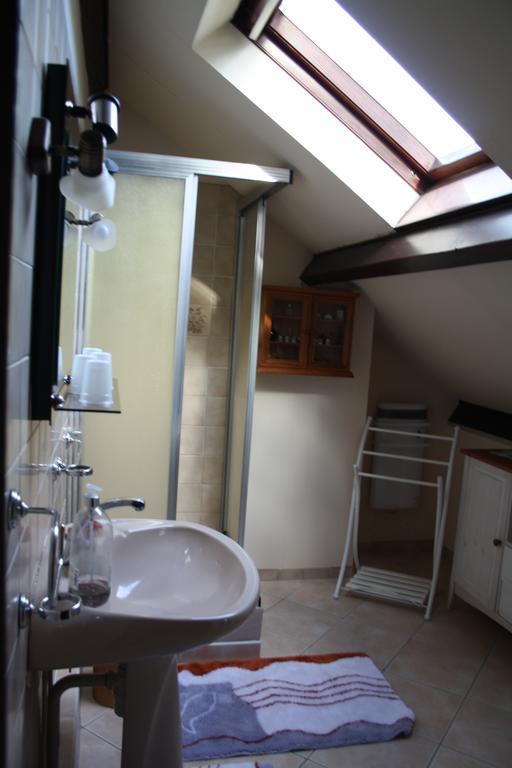 Chambre D'Hotes Les Chenes Chaptelat Zimmer foto